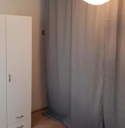 Affordable And Cozy Flat Close To Vaclav Havel Airport Appartement Kladno