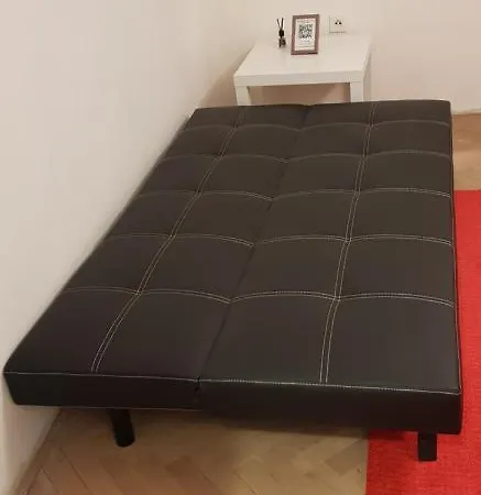 Affordable And Cozy Flat Close To Vaclav Havel Airport Appartement *